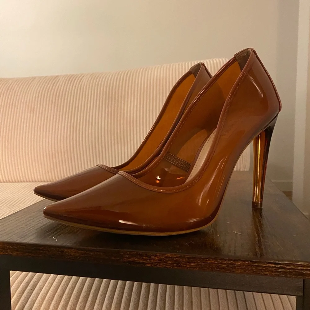 Steve Madden Tamper Pump